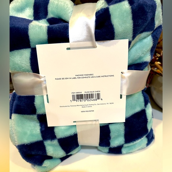 DESTINATION NAVY ROYAL BLUE 50x60” FLEECE THROW PLUSH FUZZY CHECK BLANKET SOFT - Picture 2 of 3